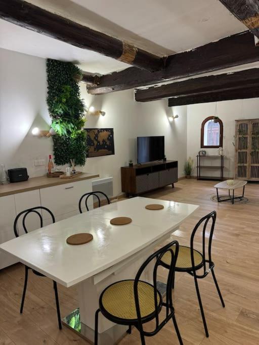 Appartement T2 Cosy Centre-Ville Pernes-les-Fontaines Buitenkant foto