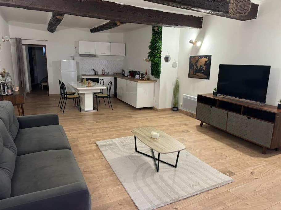 Appartement T2 Cosy Centre-Ville Pernes-les-Fontaines Buitenkant foto